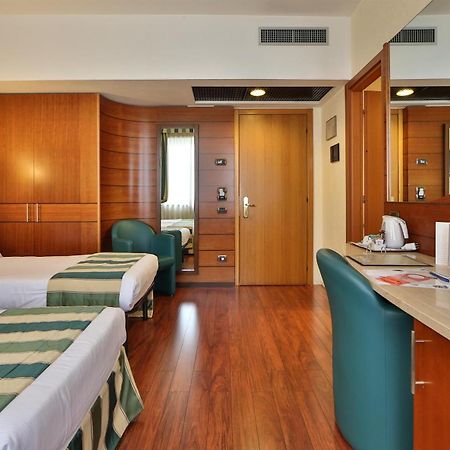 Hotel Mirage Sure Hotel Collection By Best Western Milan Bagian luar foto