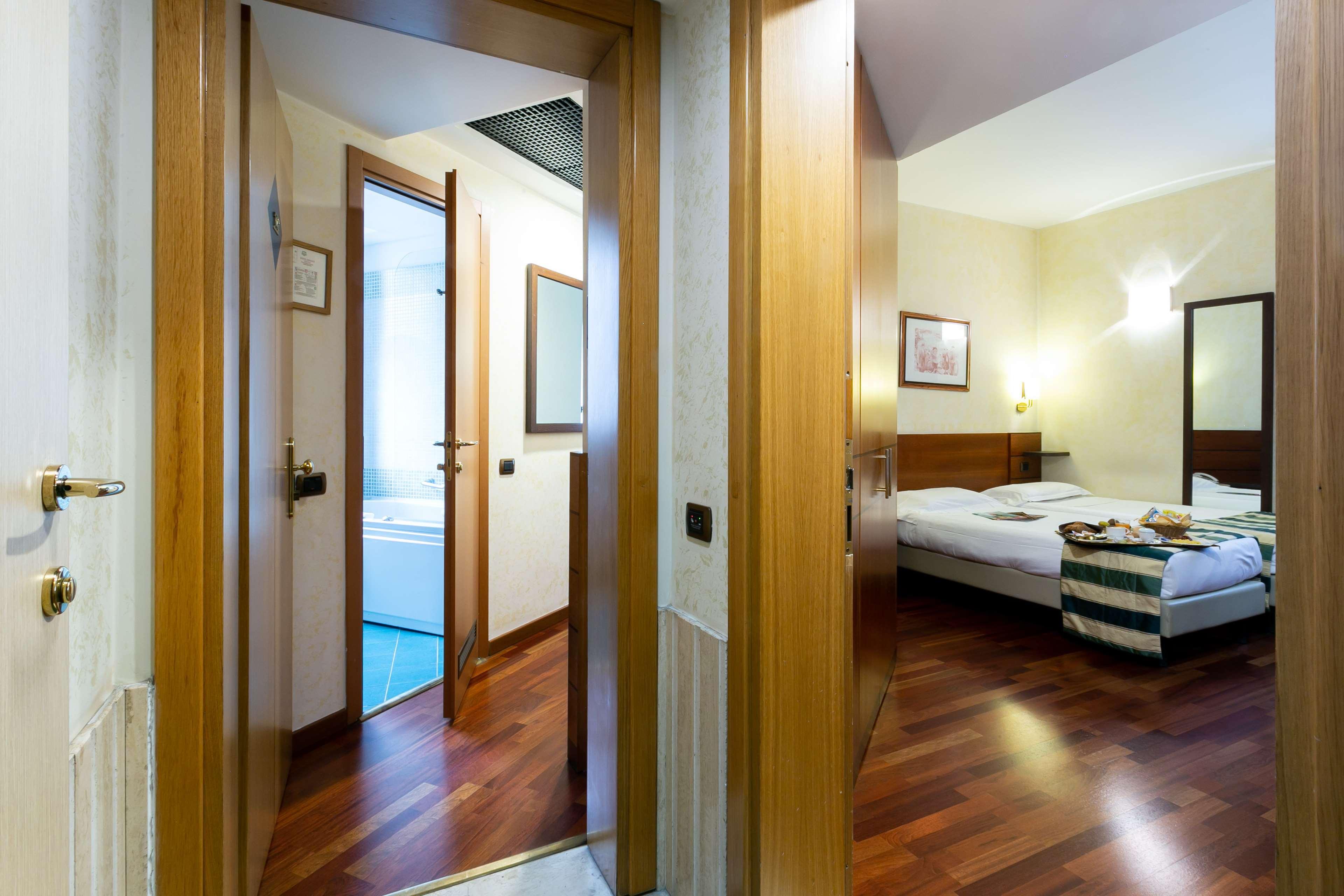 Hotel Mirage Sure Hotel Collection By Best Western Milan Bagian luar foto