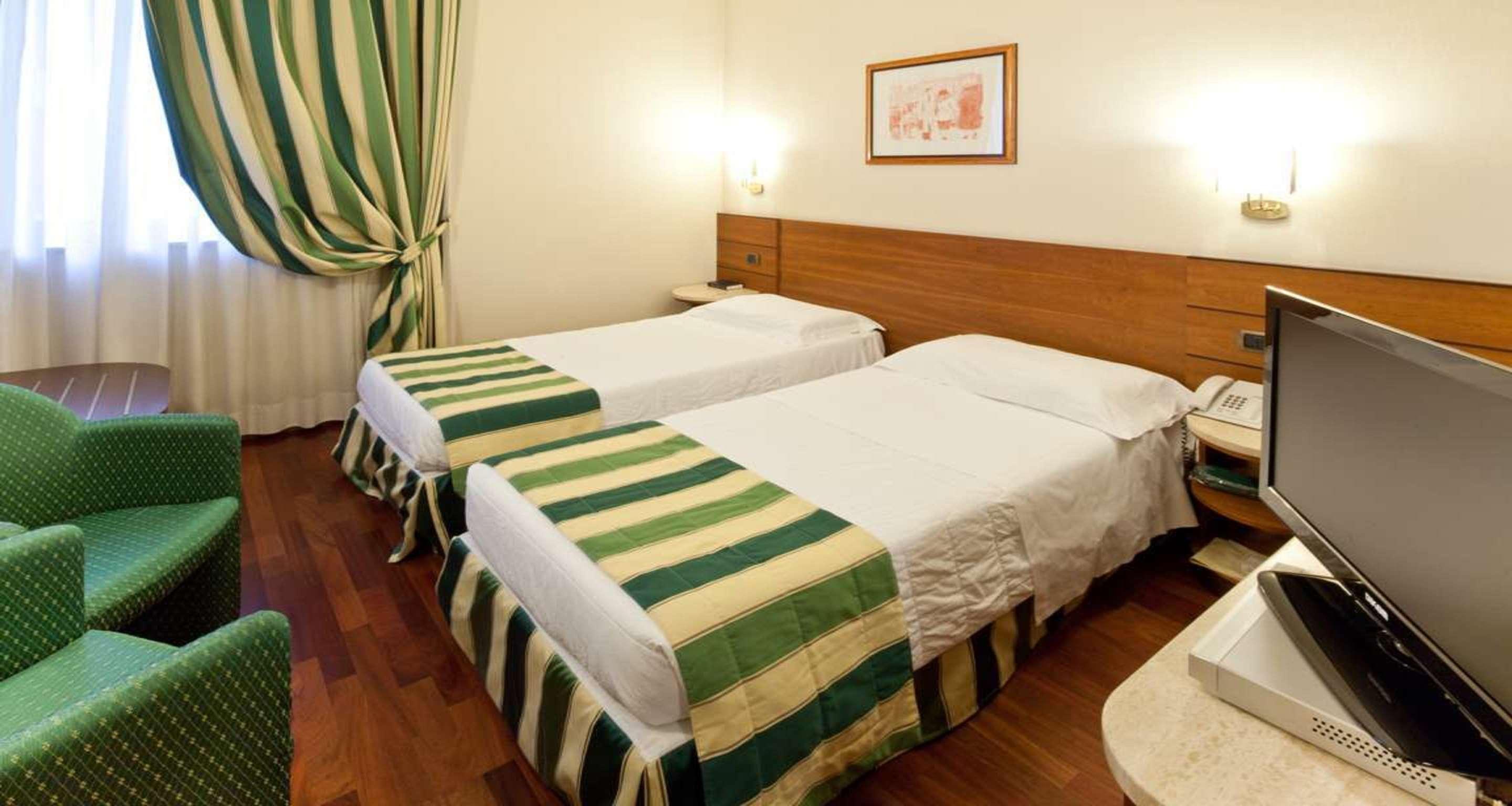 Hotel Mirage Sure Hotel Collection By Best Western Milan Bagian luar foto